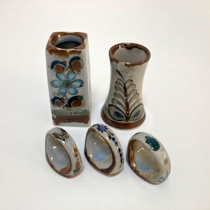 Ken Edwards hand painted pottery mixed lot, two bud vases and three napkin holders, signed, Tonala / El Palomar, Mexico