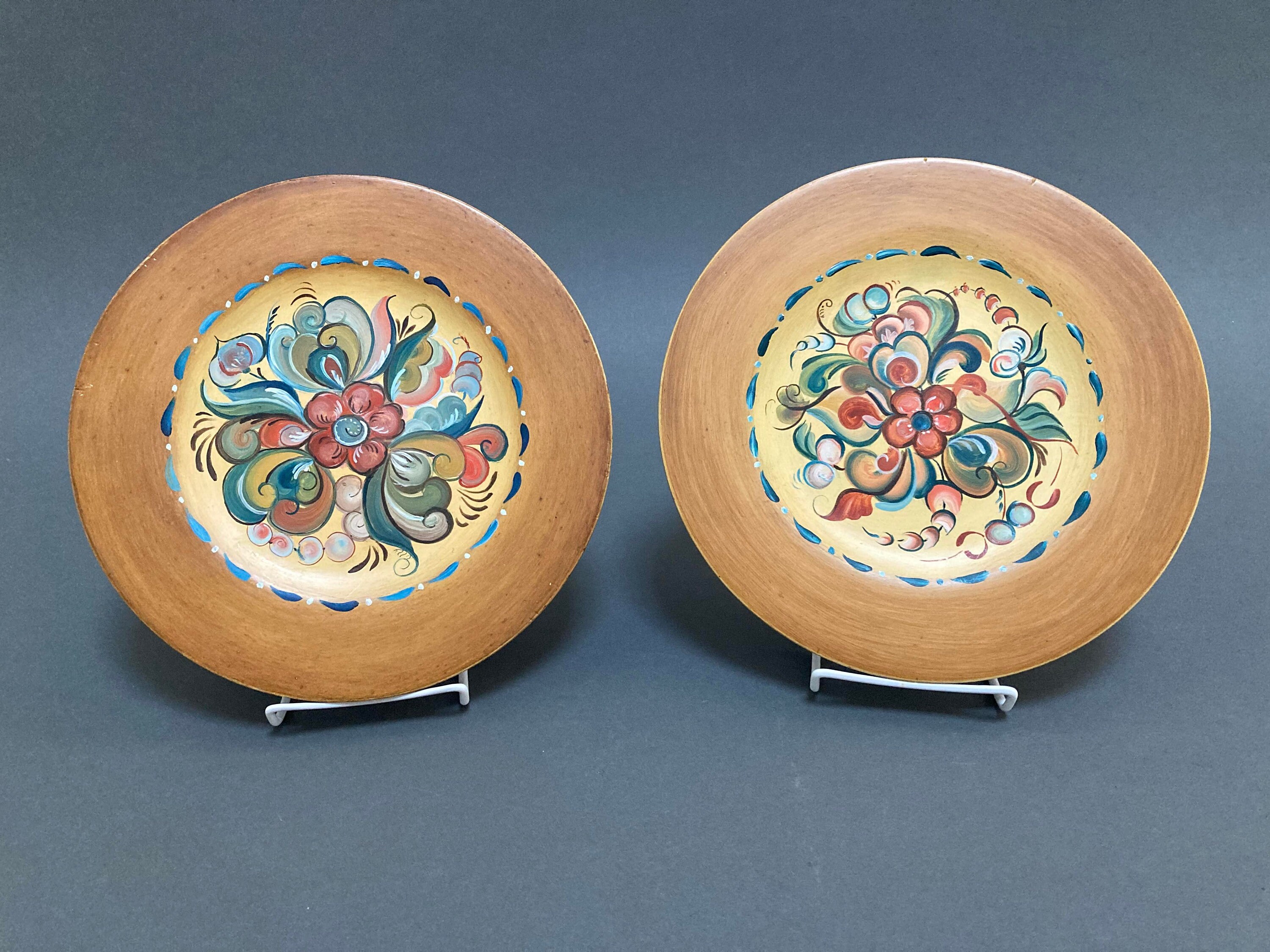 Vintage Pair Wood Handpainted Display Plates Floral Motif Etsy