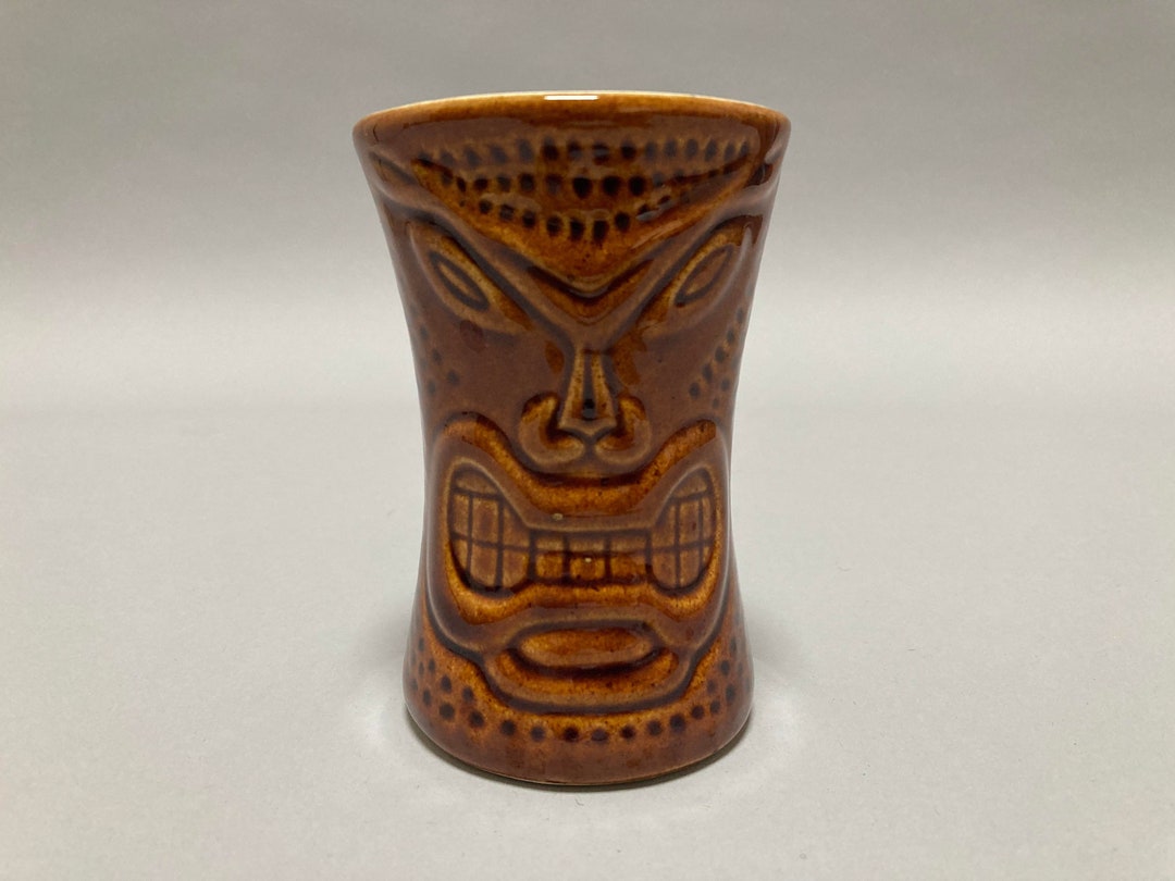 Vintage Ceramic Hawaiian Tiki Cup, Maui Lu Luau Kihei Maui, Daga Hawaii