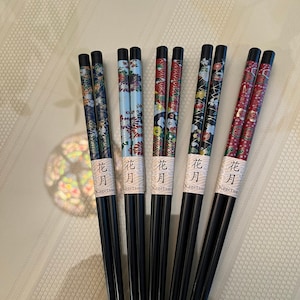 5 Design Variations Japanese Awesome Pretty  Flowers Chopsticks  with Free Handmade Silk Holder