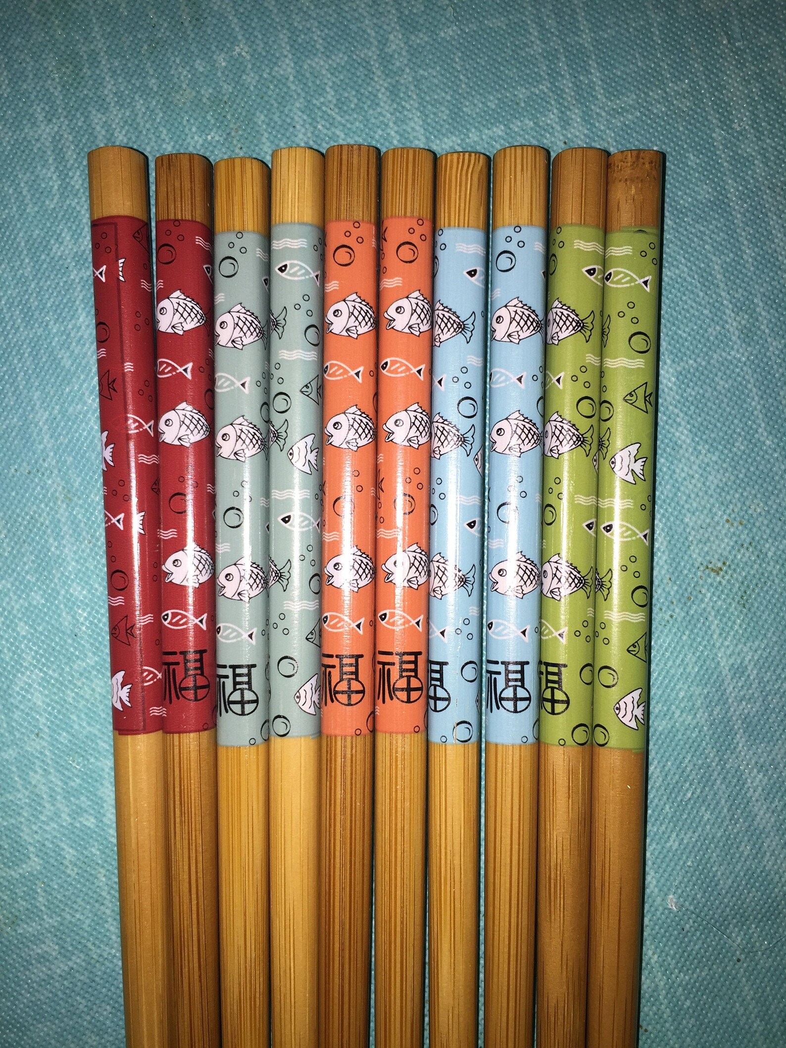 How to eat with sticks image