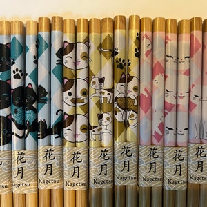 Japanese Genki Cats---- Cat and Paws Chopsticks w/ Free Handmade Silk Holder