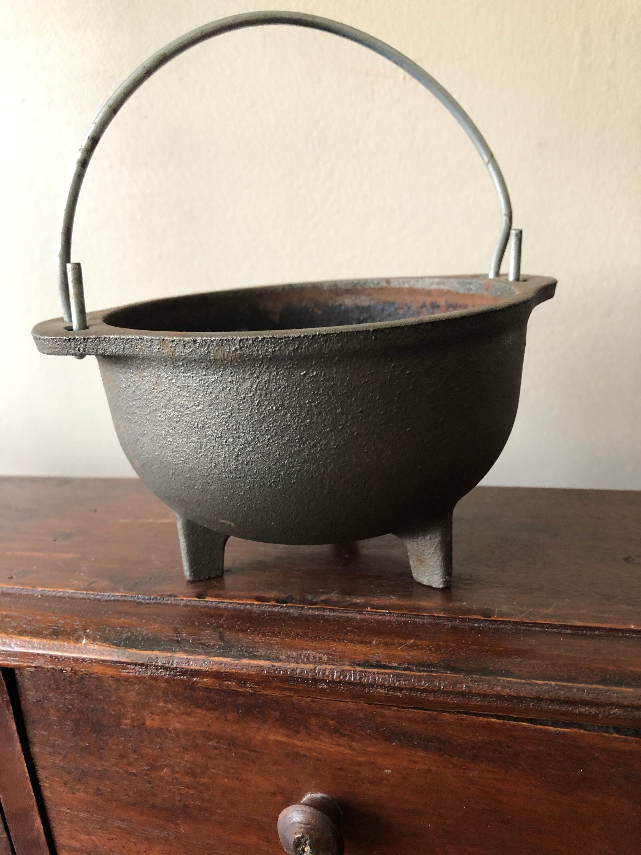 Lodge Cauldron - mvq2q0p