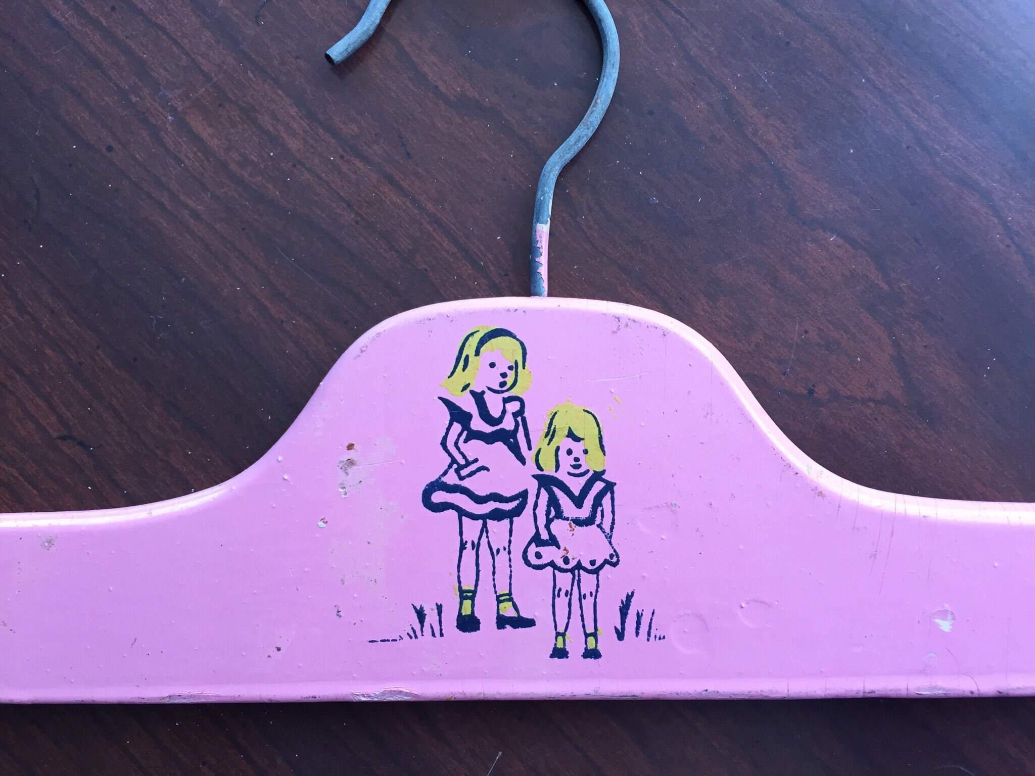 Vintage baby hanger so sweet and shabby. Has cute little Etsy