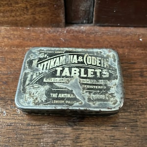 Antique over the counter pain reliever.  This was manufactured between 1890 and 1910.  Empty but had contained codeine.  Didn’t require RX.