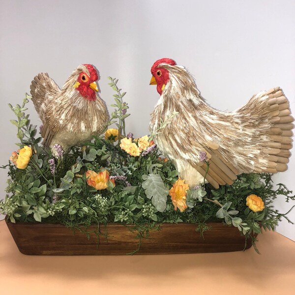Chicken Centerpiece, Farmhouse Centerpiece, Wooden Tray Centerpiece, Chicken Table Decor
