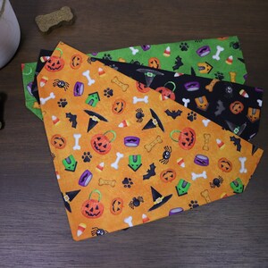 Halloween Dog Bandana Personalized (Over the Collar) - Halloween Paw-ty // Pumpkin Bandana // Halloween Cat Bandana / Spooky / Gift for Pets