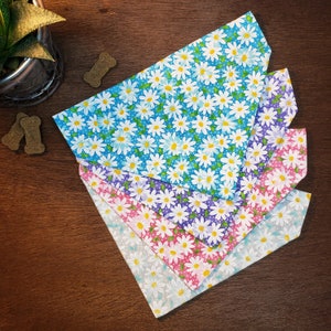 Personalized Dog Bandana (Over the Collar) - Colorful Daisy Blue, Purple, Pink or Gray // Cat bandana // Floral Bandana // Gift for Pets