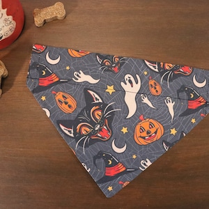 Halloween Dog Bandana Personalized (Over the Collar) - Vintage Inspired Halloween Bandana // Cat Bandana // Cute bandana // Gift for Pets