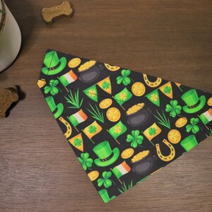 St. Patrick&#39;s Dog Bandana Personalized (Over the Collar) - St. Patrick&#39;s Day Bandana // Cat bandana // Slip on Bandana // Gift For Pets