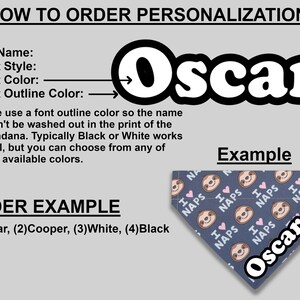 Puede incluir: Imagen que muestra instrucciones para pedir una bandana personalizada para mascotas. El texto incluye opciones para el nombre de la mascota, el estilo de fuente, el color y el contorno. Se muestra un ejemplo de bandana con el nombre "Oscar".