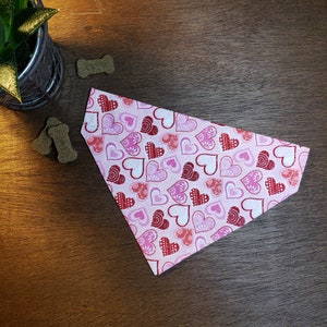 Valentine's Day Dog Bandana (Over the Collar) - Valentines Day Bandana // Pink Hearts // Glitter Bandana // Gift For Pets // Slip on Bandana