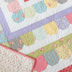 PAPER Pattern: Gumdrops Layer Cake Quilt image 2