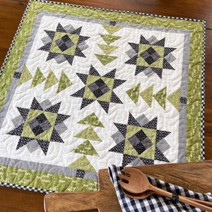 DIGITAL Pattern: Spruce Lane table topper