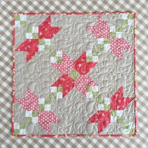 DIGITAL Pattern: Crossing Petals (Mini Quilt)