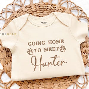 Embroidered Going home to meet my pups Onesie® Personalized Dog New Best Friend Newborn Gift  Onesie® Custom Dog Name Baby Bodysuit