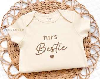 Embroidered Titi's Bestie Baby Onesie® Spanish Aunt Pregnancy Announcement Aunt Onesies®, Spanish Auntie Onesie®, Baby Shower Gift