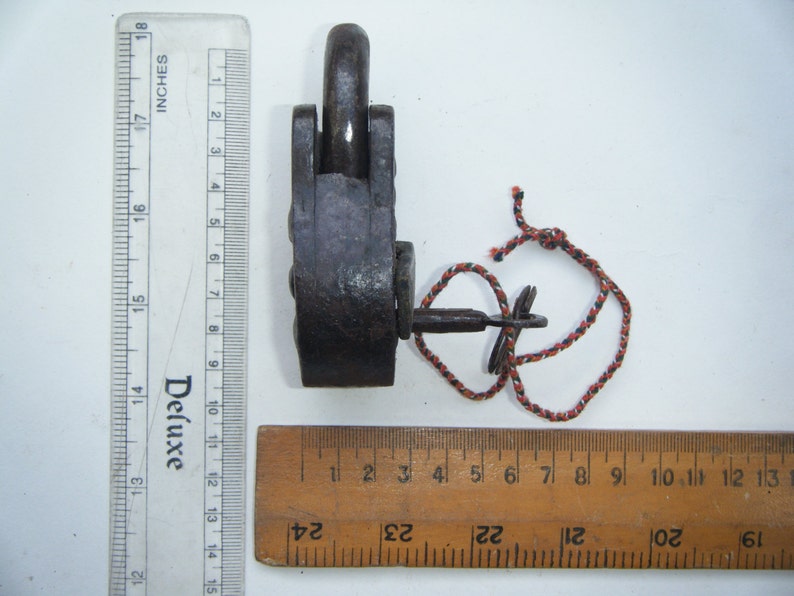 Vintage Rare Original Old Iron Lock Antique Handmade Heavy Pad Lock Working Condition #1511