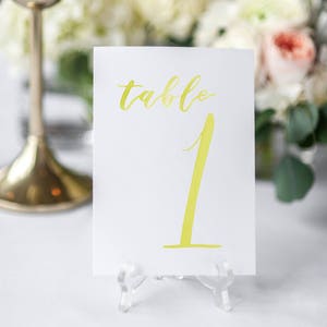 Aquarelles numéros de table de mariage JAUNE // cartes de table // aquarelle // mariage // numéros de table // cartes de table en papier // carte aquarelle