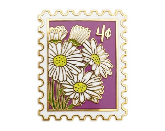 Daisy (April) Birth Month Enamel Pin // birth month / enamel pin / hard enamel / floral pin / flower pin / plant lady pin / flower stamp