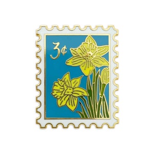 Daffodil (March) Birth Month Enamel Pin // birth month / enamel pin / hard enamel / floral pin / flower pin / plant lady pin / flower stamp