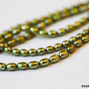 XS/ Freshwater Pearl 3.5x4mm Rice pearls 16" strand Dyed green pearls Size varies For jewelry making