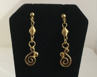 Gold plated brass swirly wire design dangle stud earrings