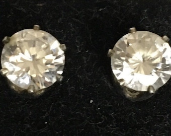 Cubic zirconia circle stud earrings with brass bezel