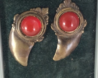 Brass stud earrings with carnelian.