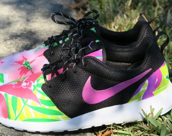 nike roshe run floral violet