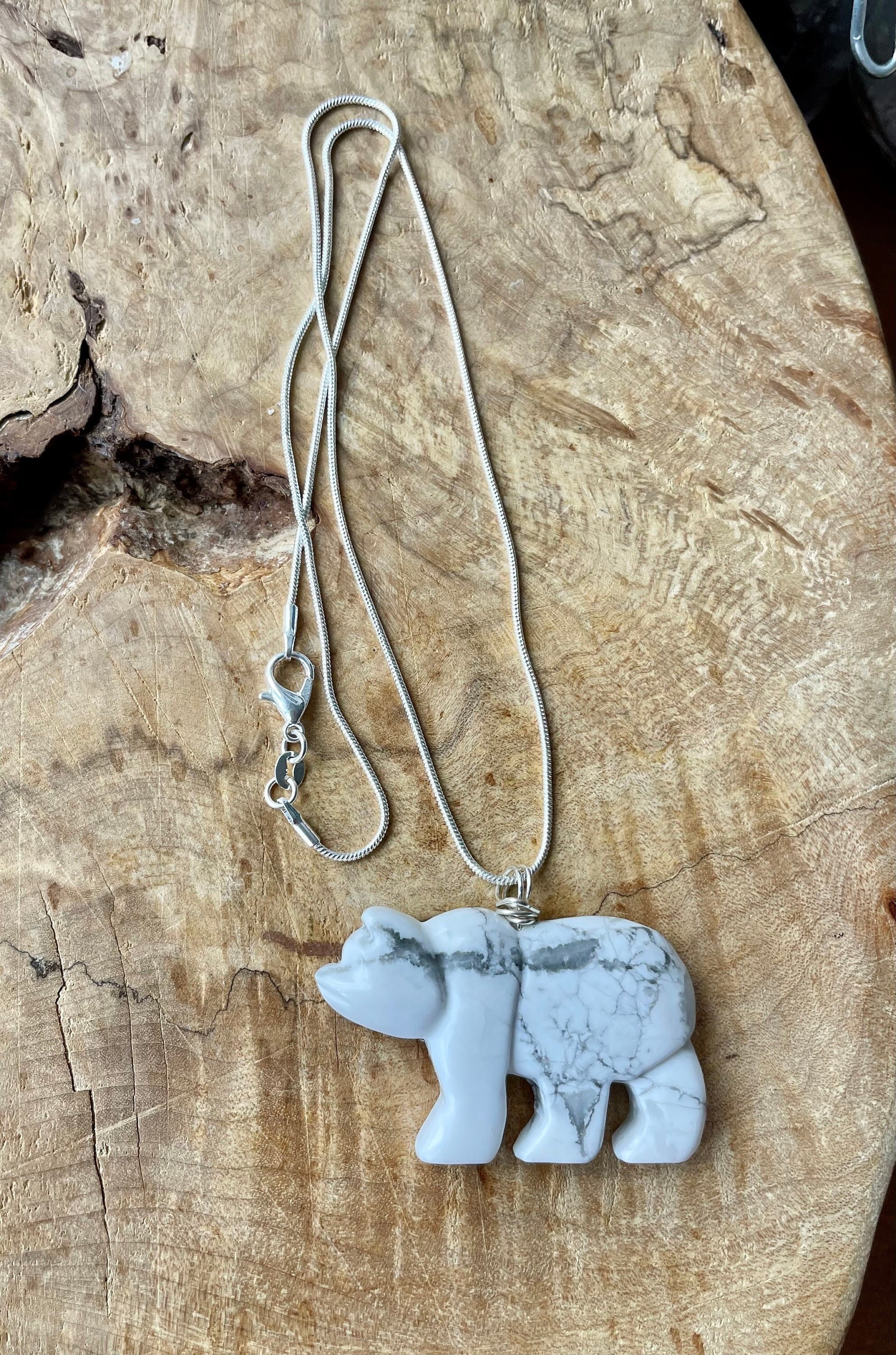 Collier ours en howlite blanche ~ grand pendentif ours