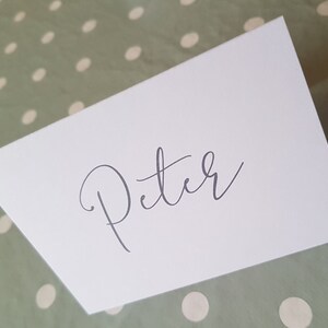 Cartões de lugar, nomes de lugares de casamento, decoração de mesa, plano de assentos, papelaria de casamento, talheres, cartões de assentos para jantar, cartões de lugar dobrados,
