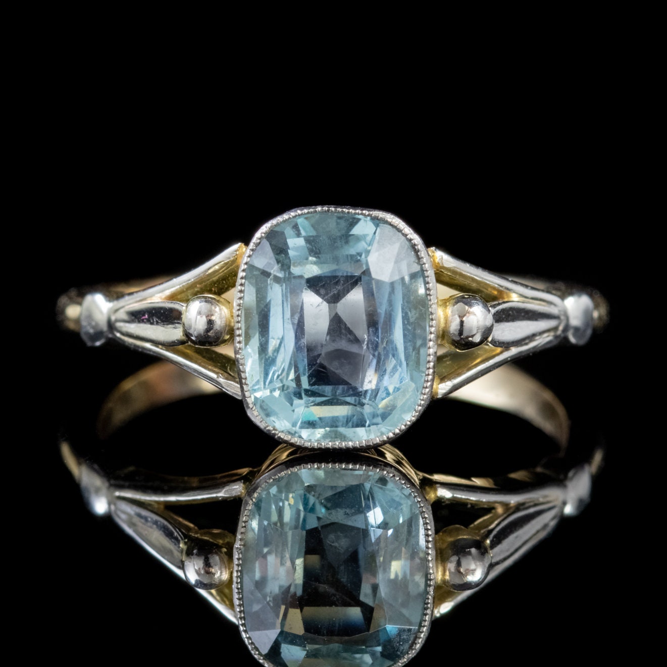 Art Deco Aquamarine Ring 15ct Gold 1.75ct Aqua Circa 1925