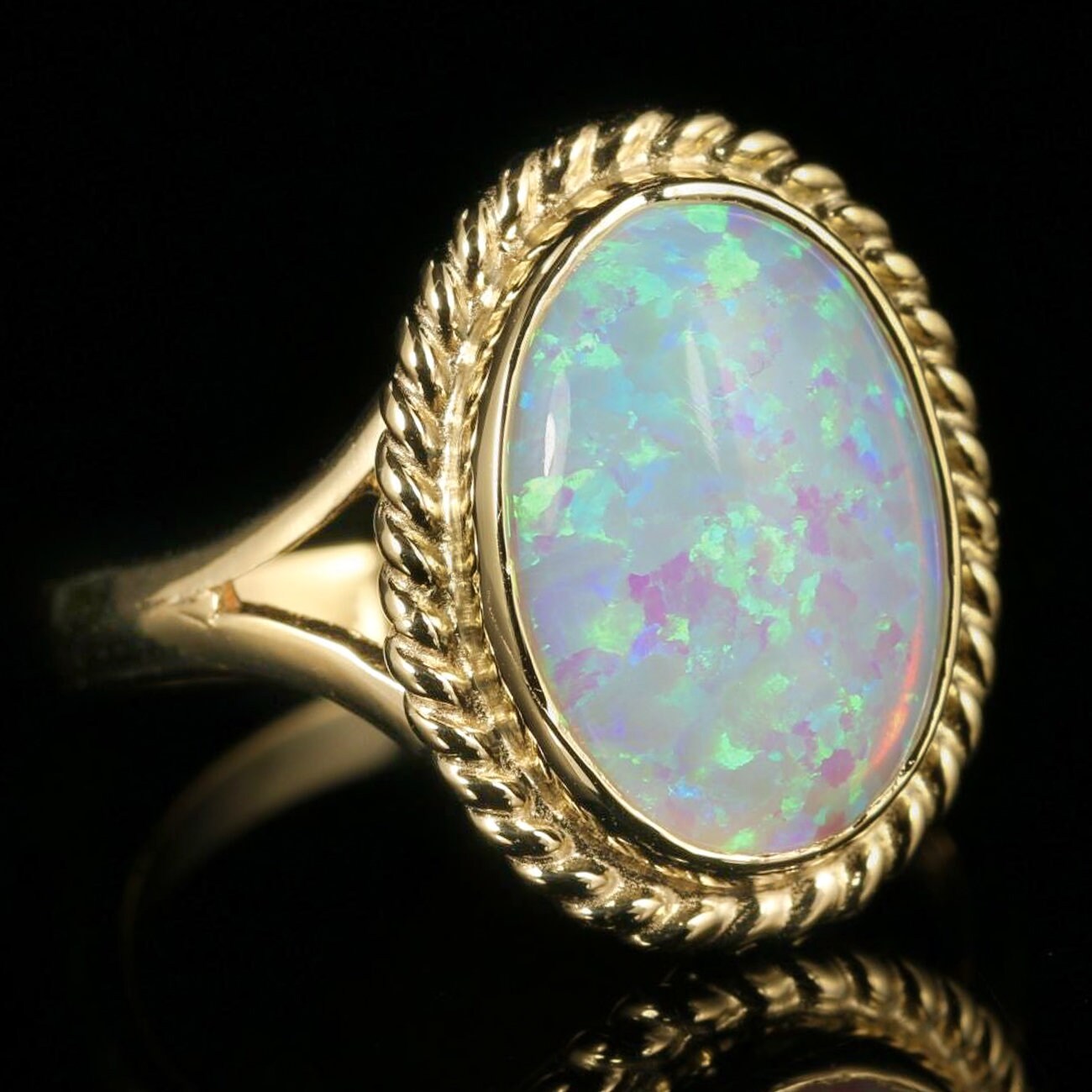 Opal Gold Ring 9ct Gold 6ct Opal