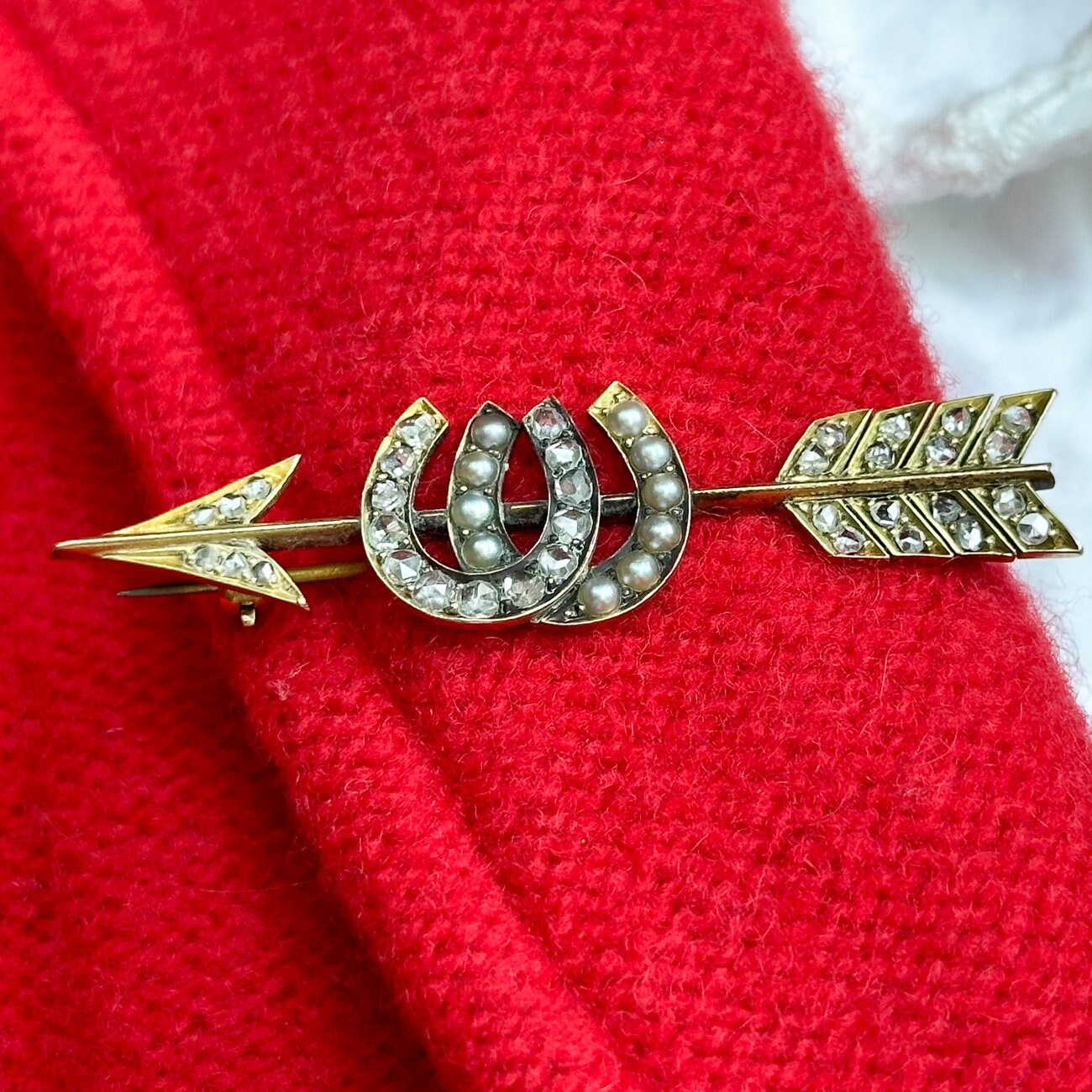 Broche Vintage 1800, Cheval Bride Rosace Chasseur, Verre Bombé Bleu