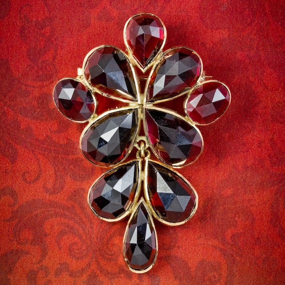 Vintage Briolette Almandine Garnet Brooch 14ct Gold