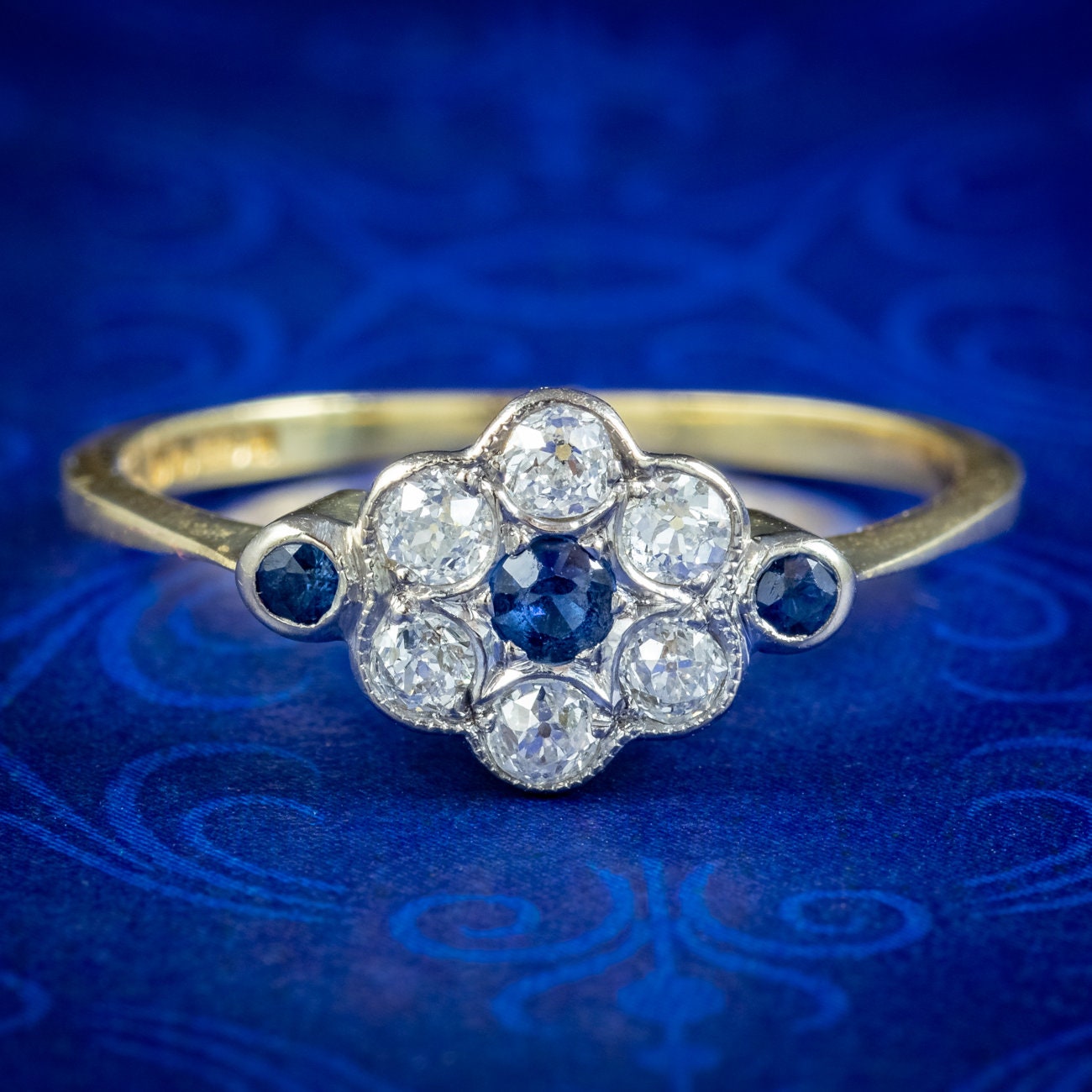 Sapphire cheap daisy ring