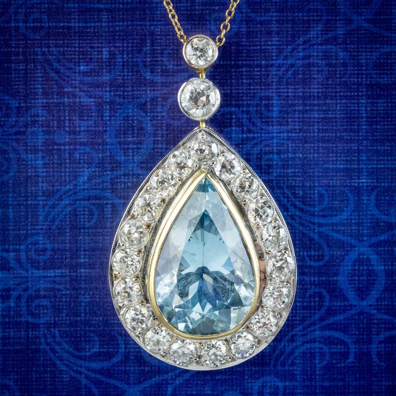 Aquamarine diamond necklace deals