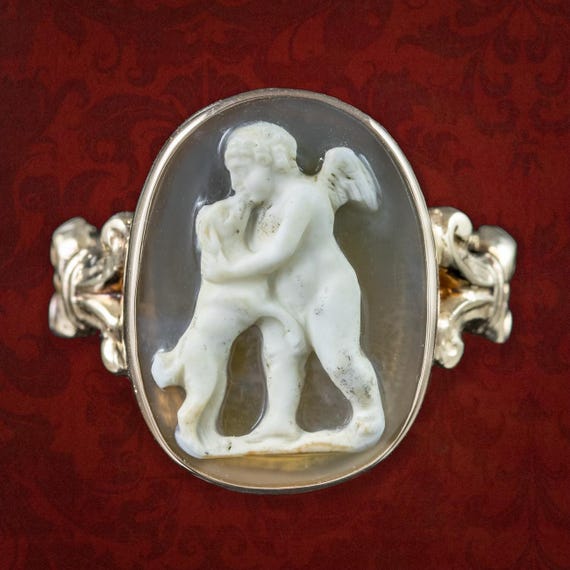 Antique Georgian Cupid And Dog Hardstone Cameo Ring