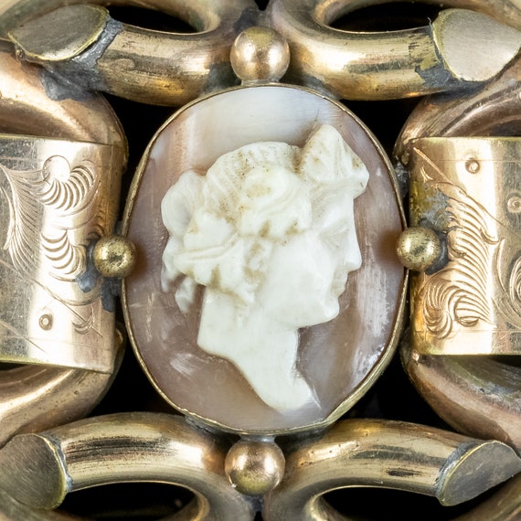 Antique Victorian Cameo Brooch Pinchbeck Gold Gilt - image 3