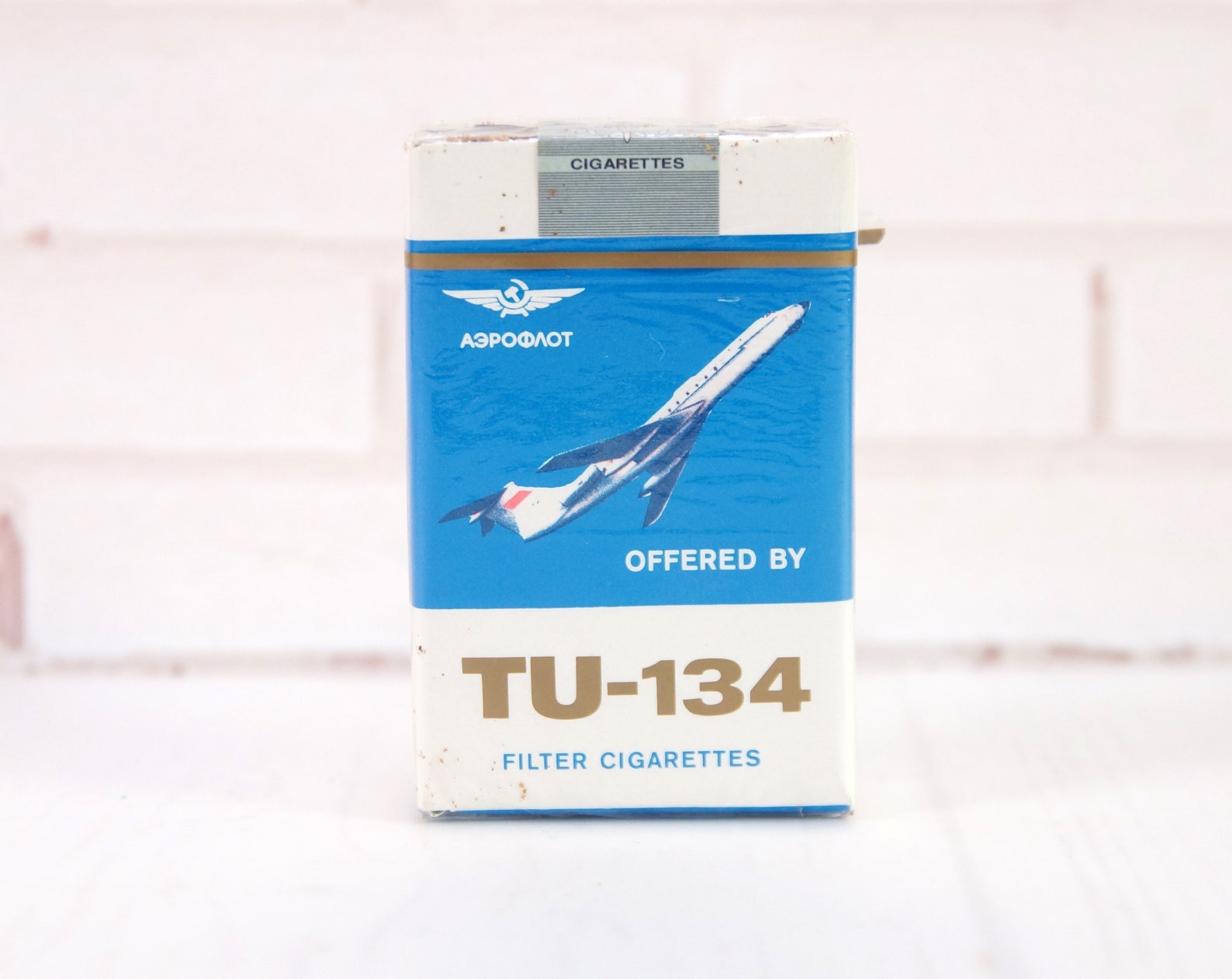 Сигареты ту 134 купить. Tu 134 сигареты. Сигареты tu-134 блок. Пачка сигарет ту 134. Ту 134 сигареты современные.