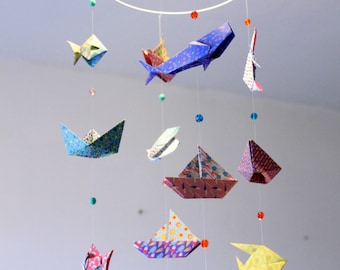 Mobile bébé origami Mer et Océan - Animaux marins, poissons, baleines, raies, bateaux