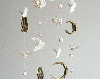 Mobile origami Cassiopée celeste, avec lunes, oiseaux, étoiles, cristaux, grand modèle XL décoration bébé à suspendre, cadeau bébé parents