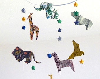 Mobile bébé Origami Animaux de la savane, décoration jungle, safari, Vert, bleu et jaune pour chambre bébé garçon ou mixte