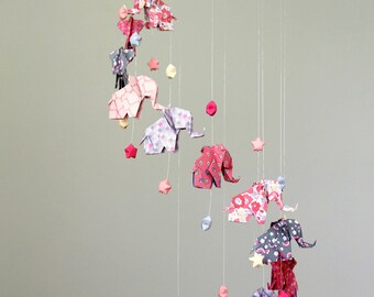 Mobile bébé Origami Éléphants et étoiles, Rose et Gris, décoration chambre enfant