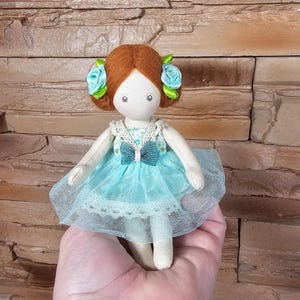 Miniatuur Ballerina Rag Doll – Handgemaakte Textiel Feeënpop