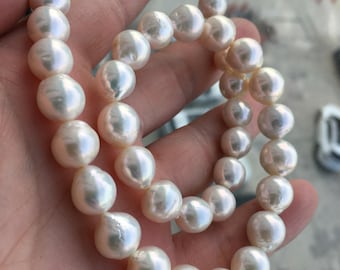 8,8-10,6 mm naturlig metallisk vit halvbarock sötvattenspärlsträng | Halsband med skarp lyster i vitt pärlhalsband | Lake Pearls, EWS041