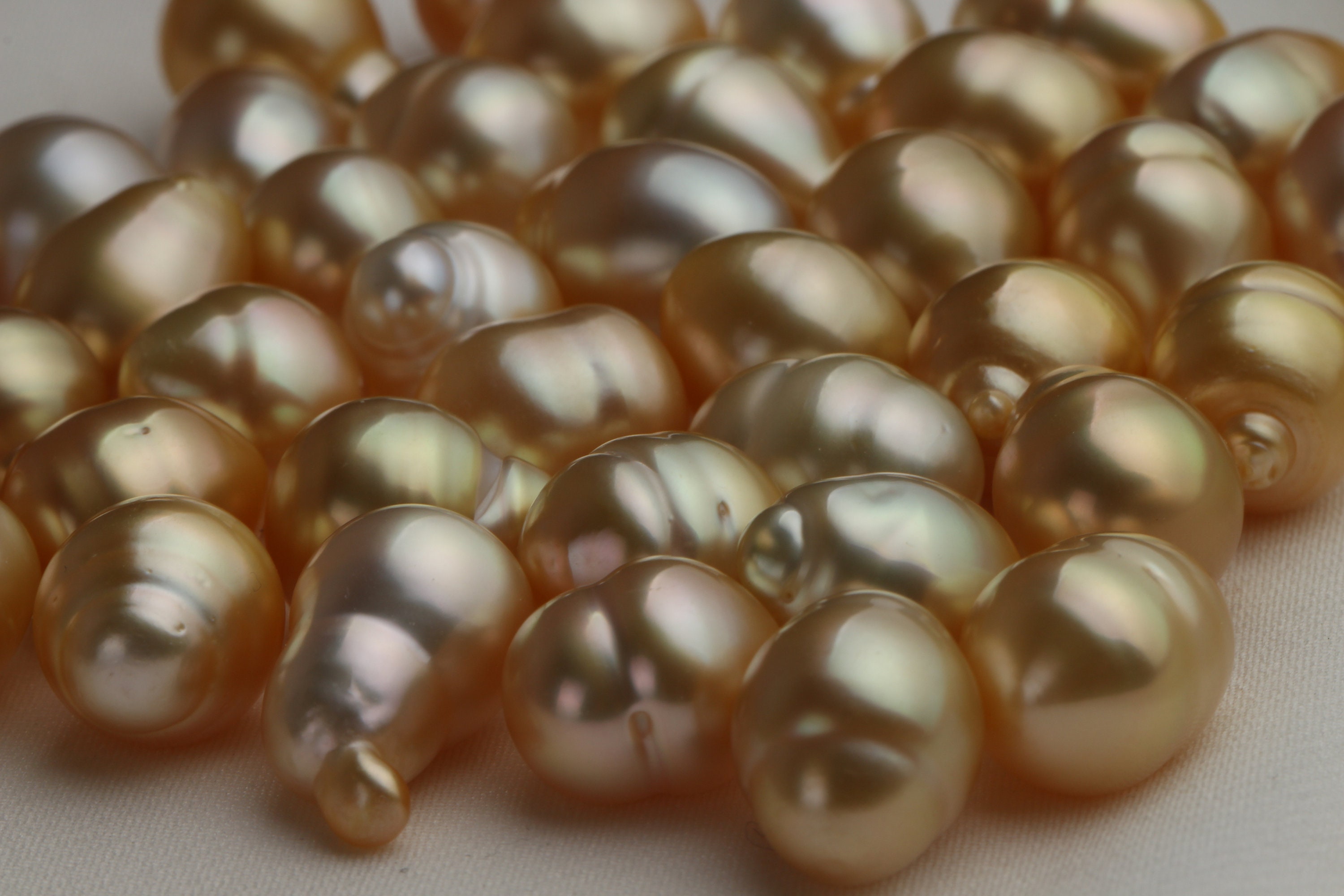 300g Floating Pearls + Clear Water Beads for Vases, Gold-Plated