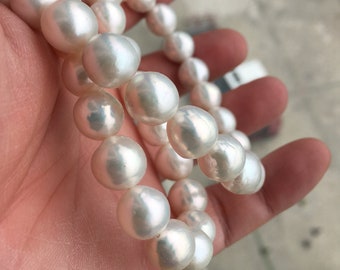 9-11 mm vit Edisonpärlsträng, metallisk lyster, halvbarock