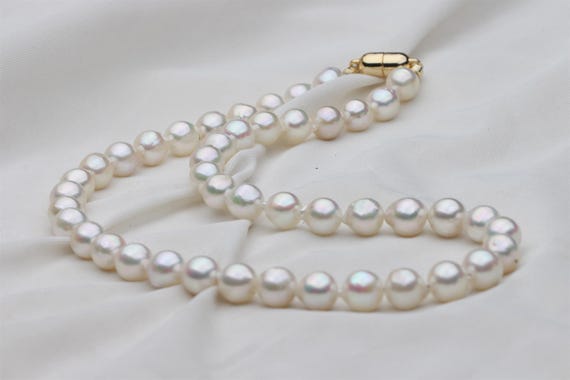 7.8-8.4mm Natural Ivory White Japanese Akoya Pearl Necklace With